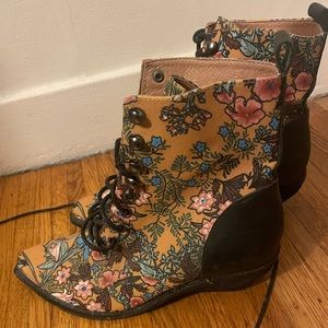 JEFFREY CAMPBELL Elmcroft Lace-up Boots